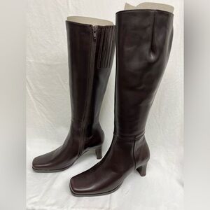 Sudini ‘Diamond’ Heeled Boots-Brown 
BRAND NEW W/ BOX